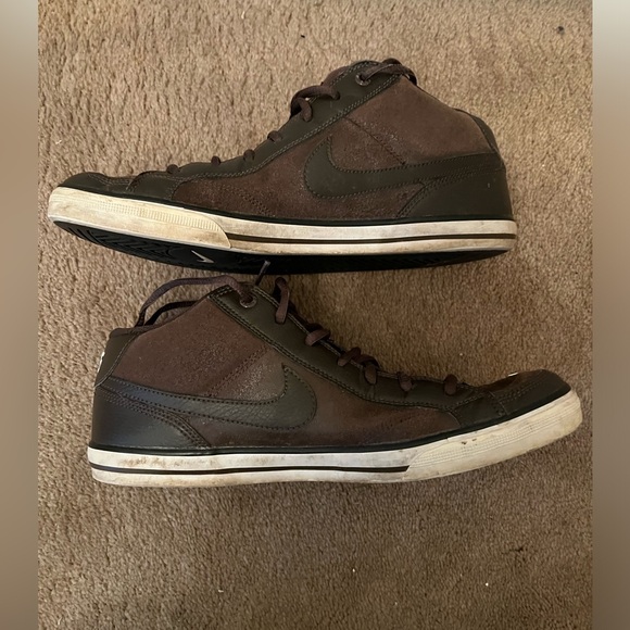 Nike Other - Nike shoes men’s Sizes 9.5